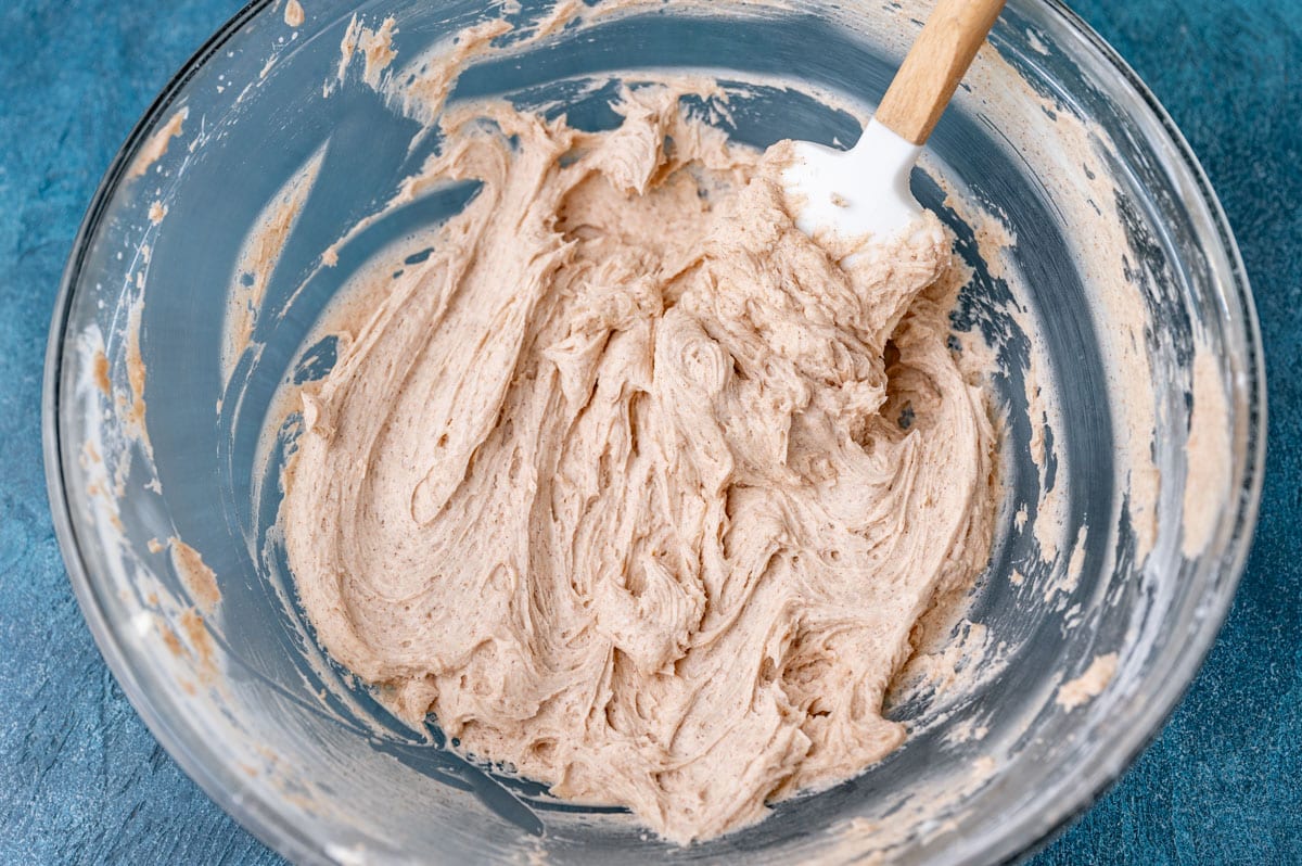 cinnamon buttercream frosting in a bowl