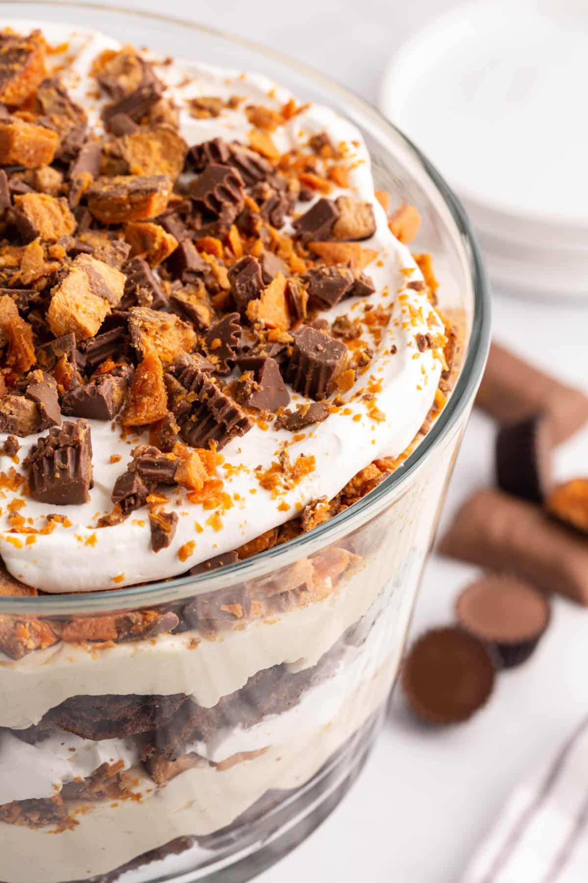 butterfinger trifle with reese's peanut butter cups
