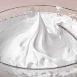 a stiff peak of 7 minute frosting