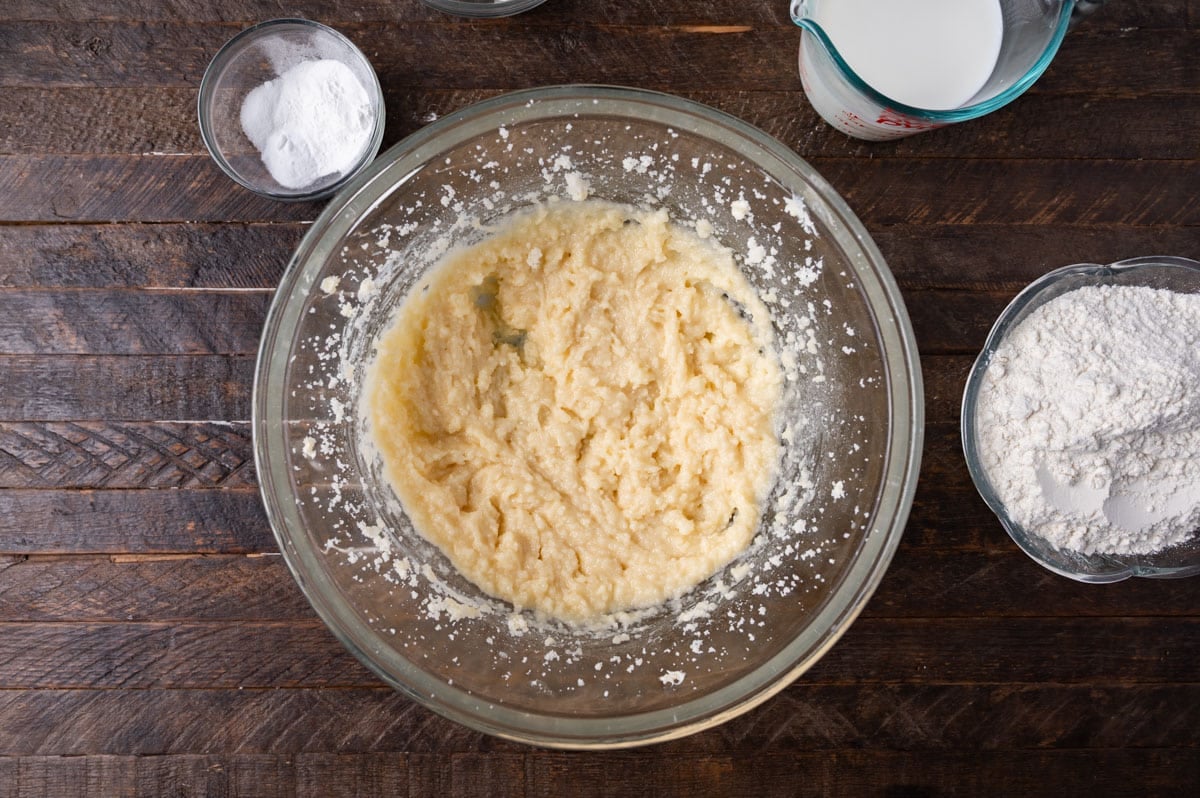 creamed butter, oil and sugar in a bowl