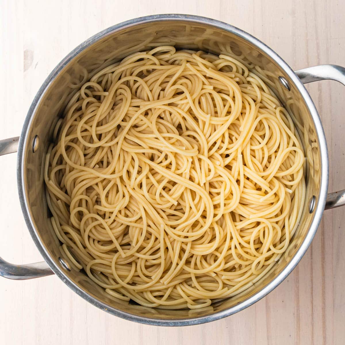 cooked spaghetti in a pan