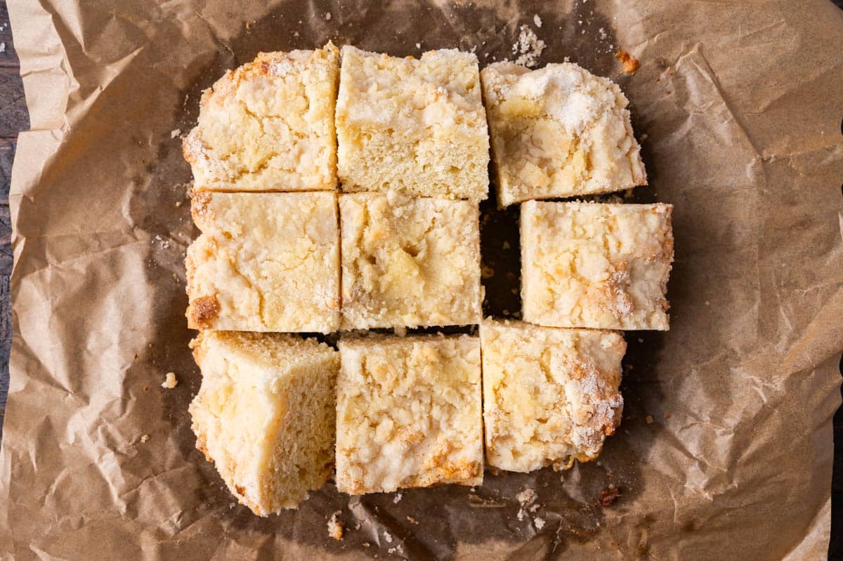 crumb topped shortcake cut into 9 pieces