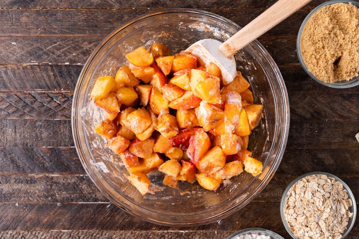 peaches with sugar in a bowl